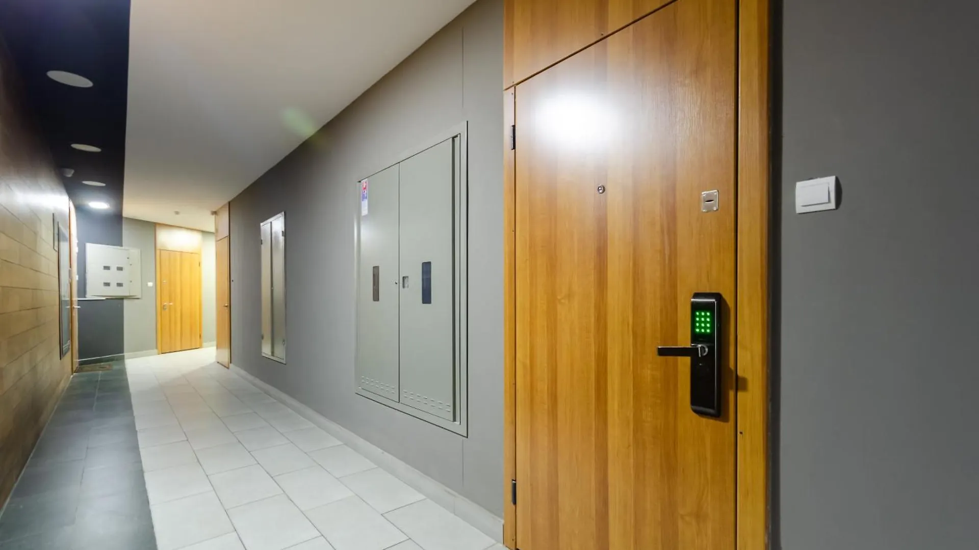 Petrovdom 234-241-86-96 In City View Apartments At Rc Kvartet,Near Central Railway Station Kiev