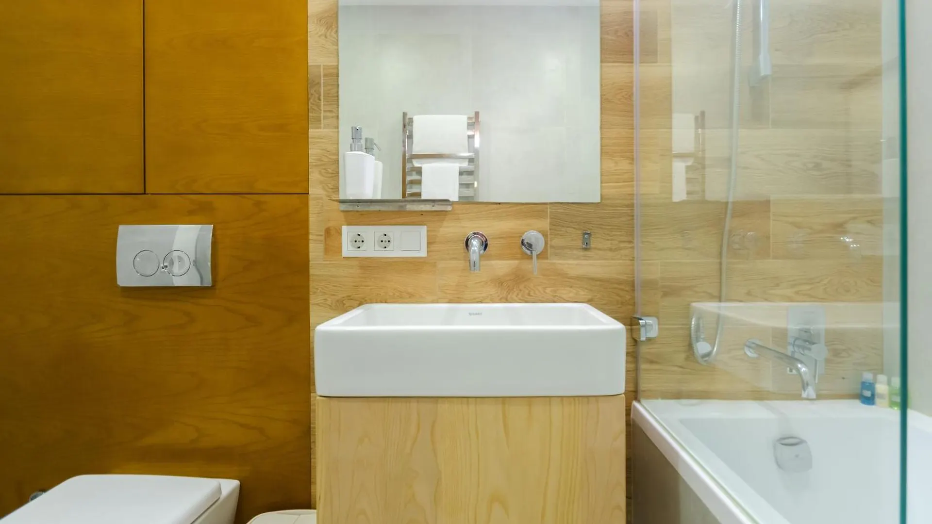 Petrovdom 234-241-86-96 In City View Apartments At Rc Kvartet,Near Central Railway Station Kiev 0*,