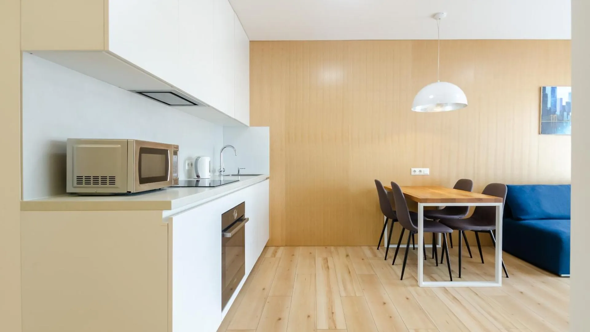 Petrovdom 234-241-86-96 In City View Apartments At Rc Kvartet,Near Central Railway Station Kiev Ukrayna