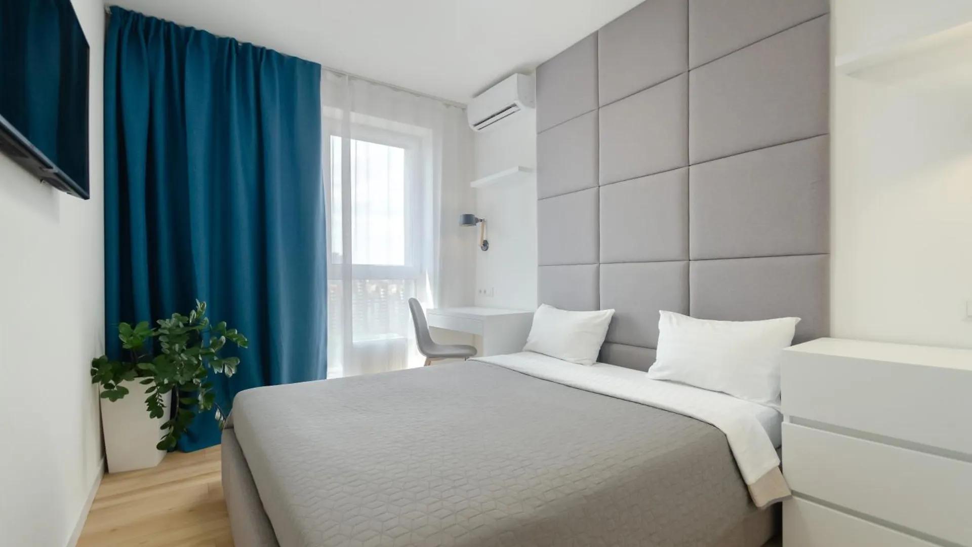 Petrovdom 234-241-86-96 In City View Apartments At Rc Kvartet,Near Central Railway Station Kiev