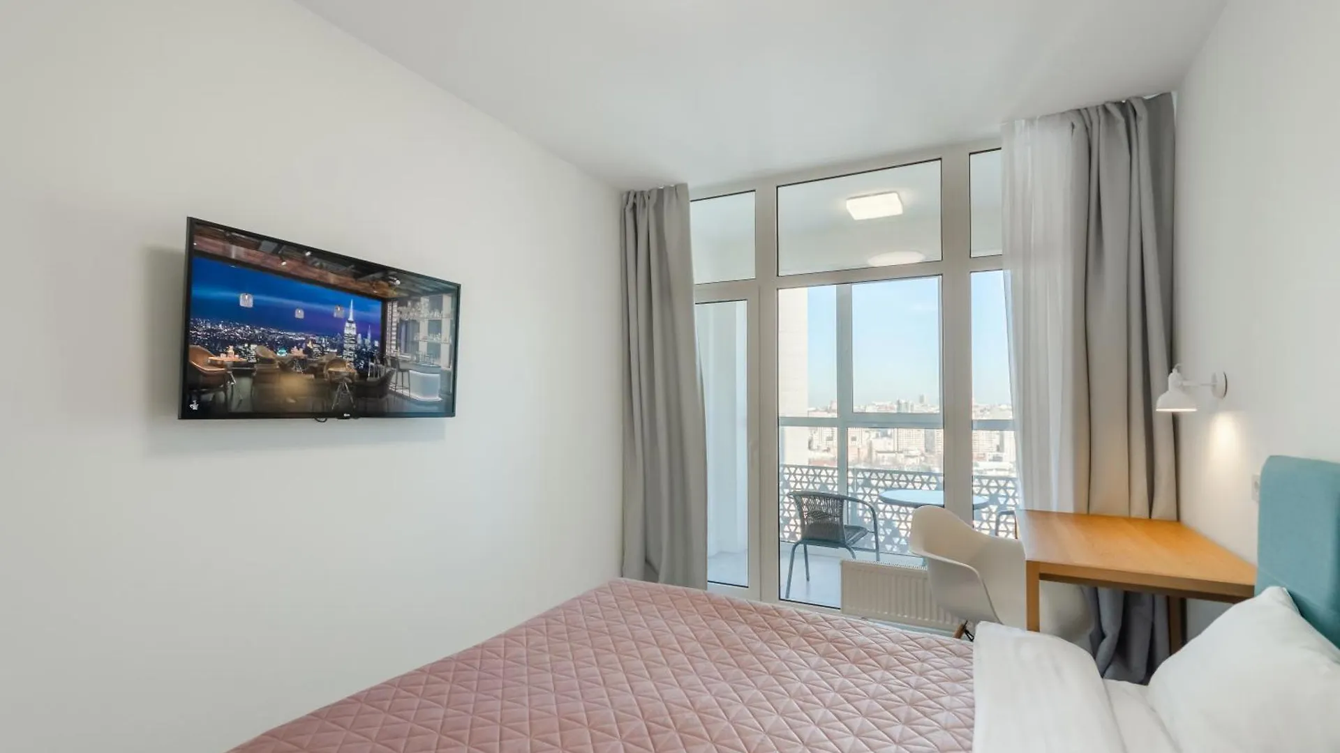 Petrovdom 234-241-86-96 In City View Apartments At Rc Kvartet,Near Central Railway Station Kiev 0*,
