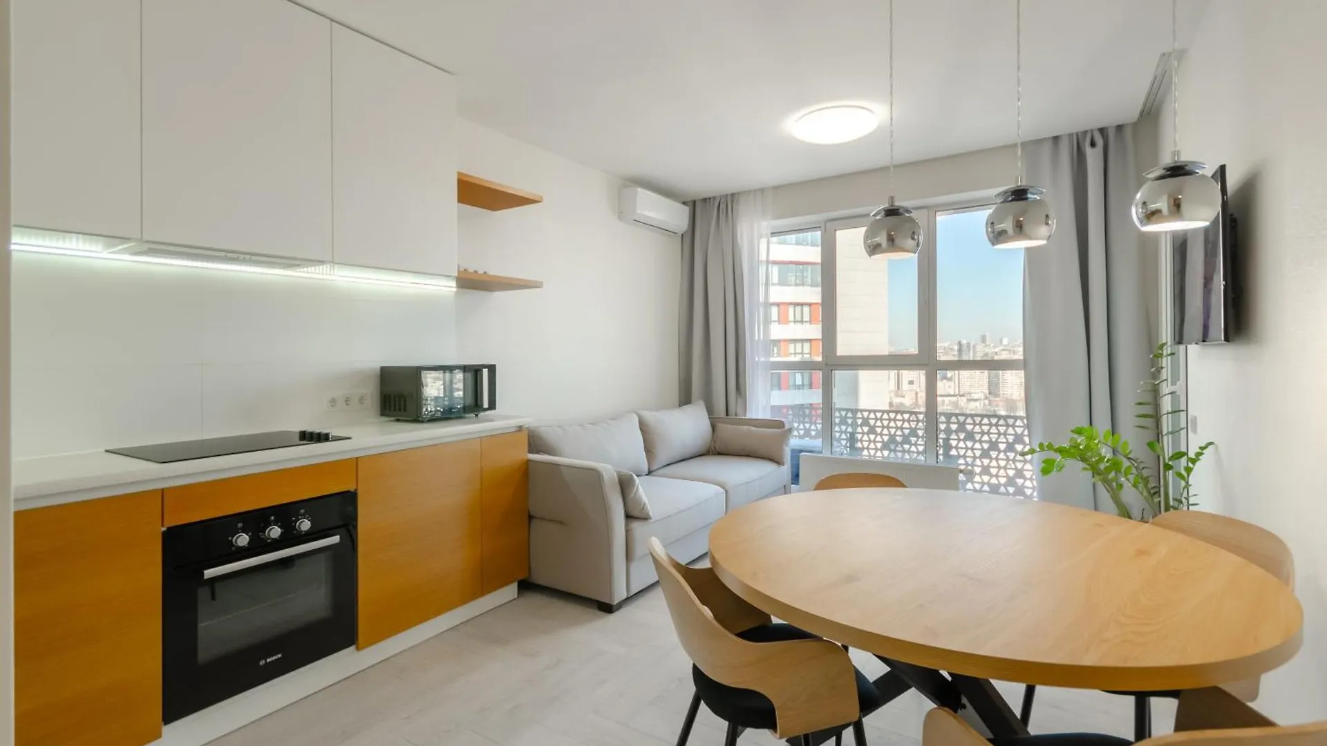 Petrovdom 234-241-86-96 In City View Apartments At Rc Kvartet,Near Central Railway Station Kiev