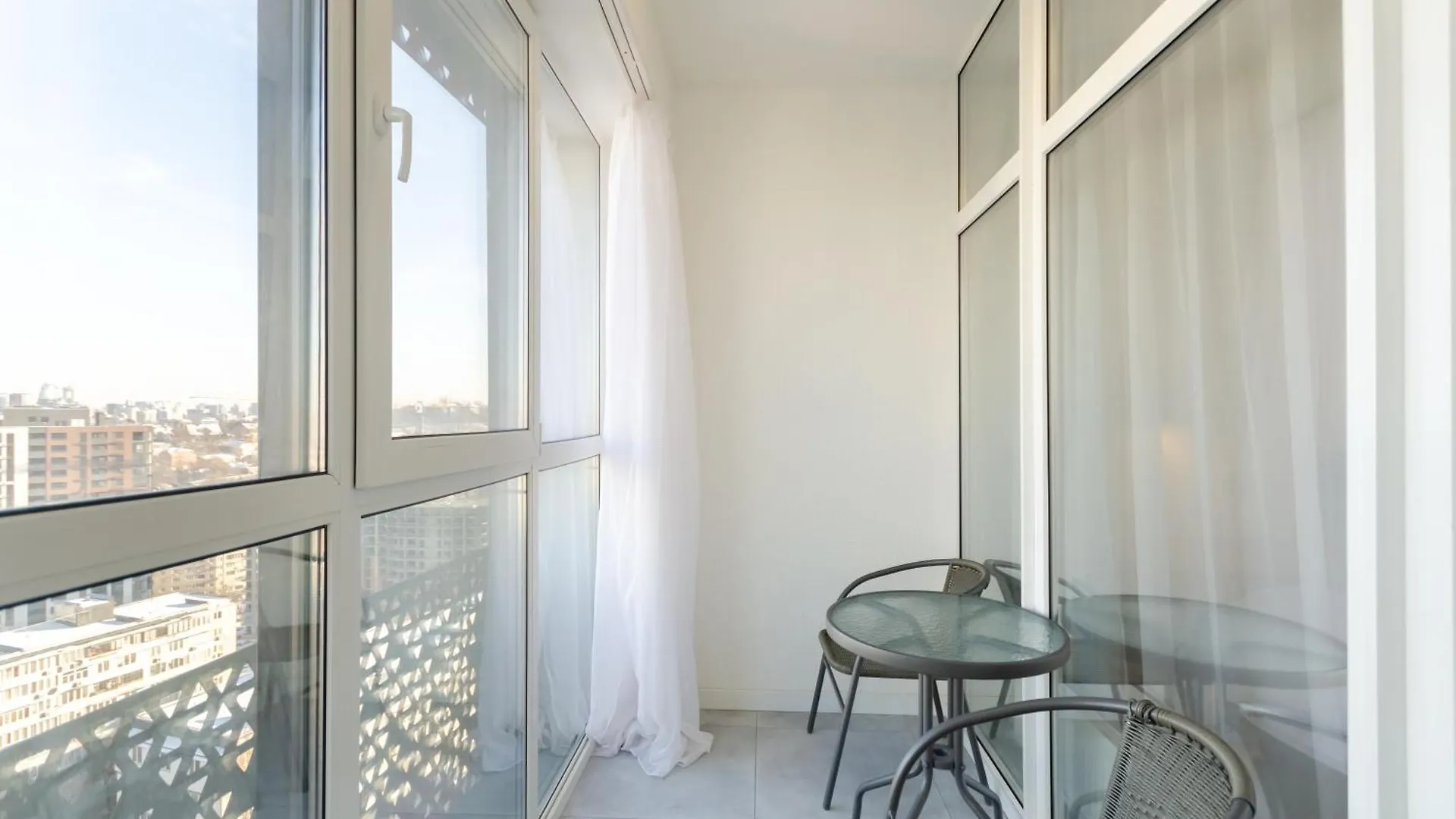 Petrovdom 234-241-86-96 In City View Apartments At Rc Kvartet,Near Central Railway Station Kiev Ukrayna