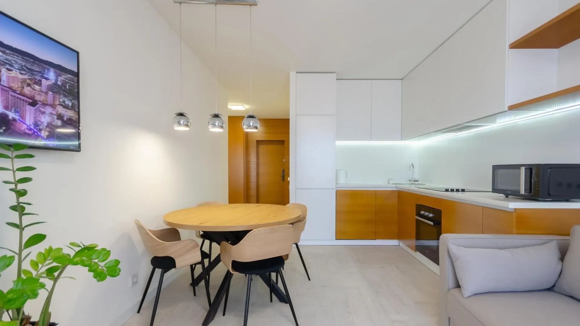 Petrovdom 234-241-86-96 In City View Apartments At Rc Kvartet,Near Central Railway Station Kijów 0*,  Ukraina