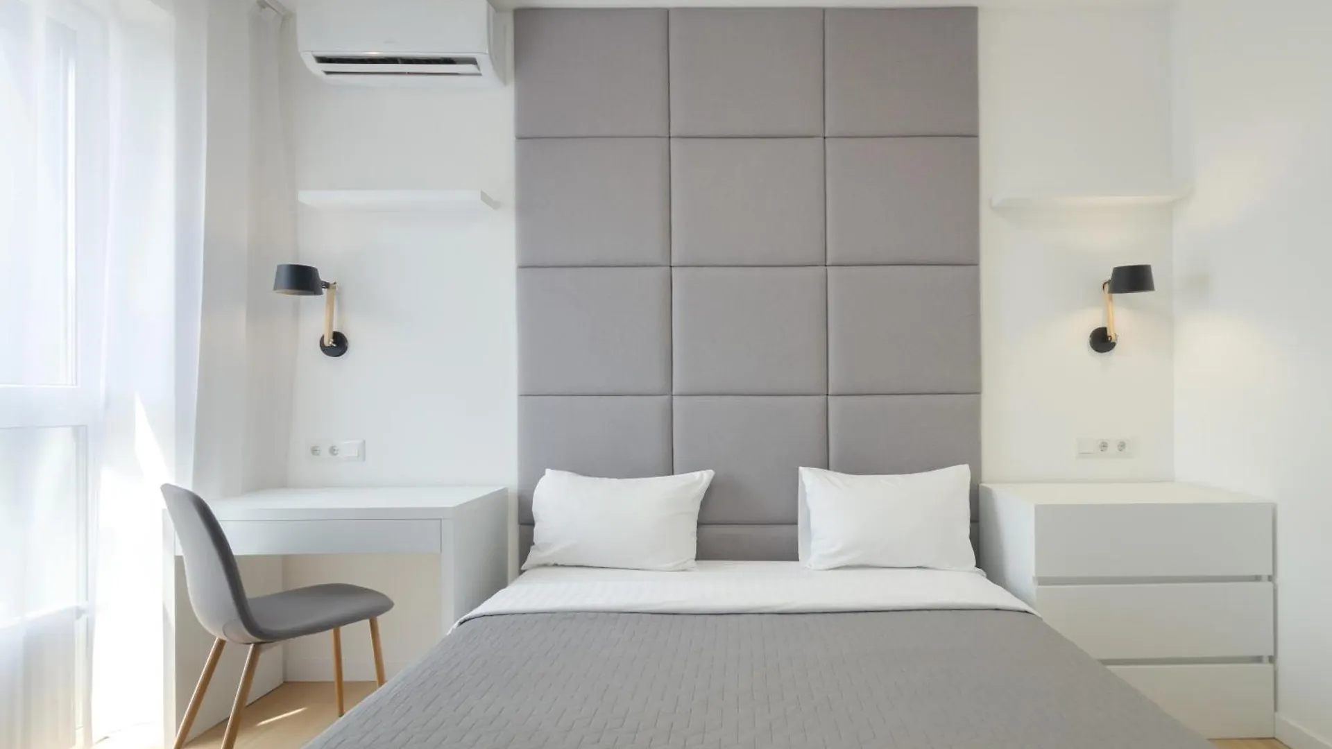 Petrovdom 234-241-86-96 In City View Apartments At Rc Kvartet,Near Central Railway Station Kyiv Ukraine