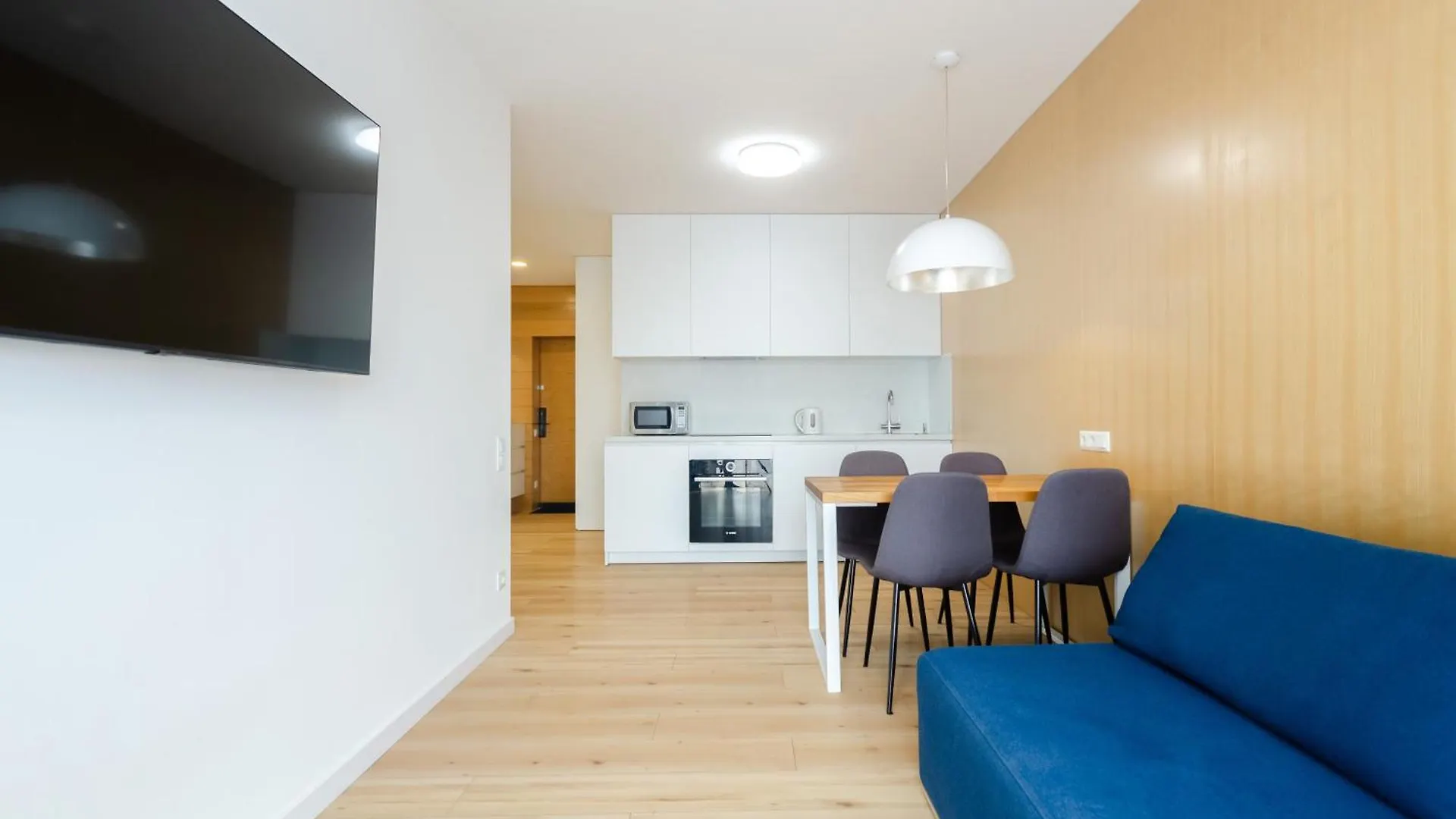 Petrovdom 234-241-86-96 In City View Apartments At Rc Kvartet,Near Central Railway Station Kyiv