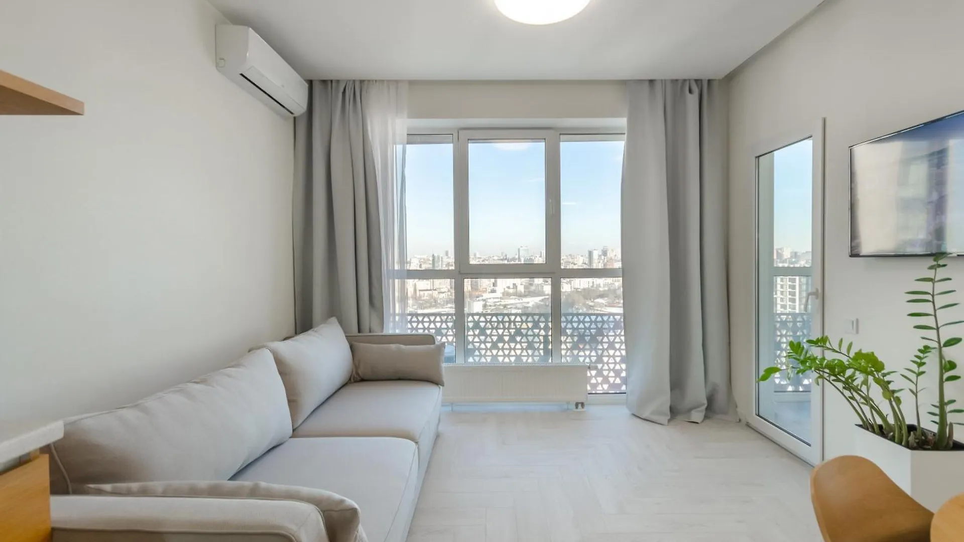 Petrovdom 234-241-86-96 In City View Apartments At Rc Kvartet,Near Central Railway Station Kyiv 0*,  Ukraine