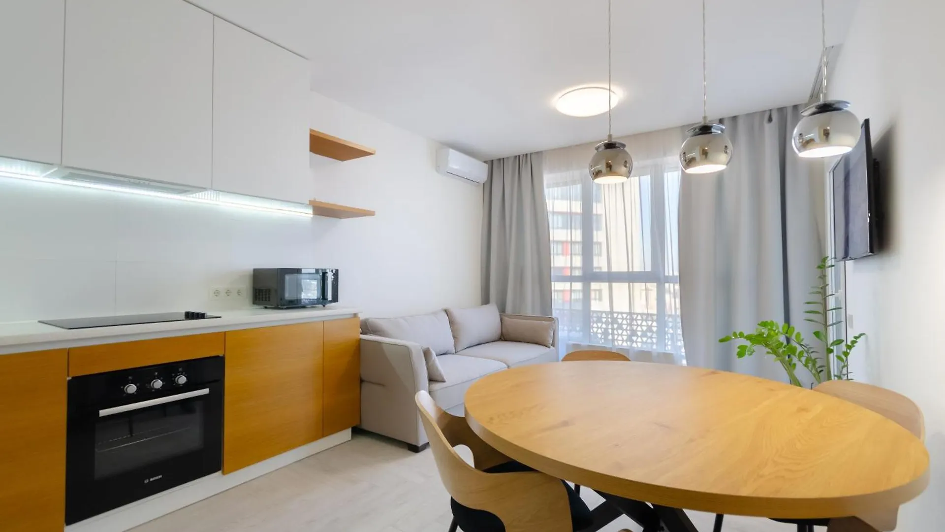 Petrovdom 234-241-86-96 In City View Apartments At Rc Kvartet,Near Central Railway Station Kyiv