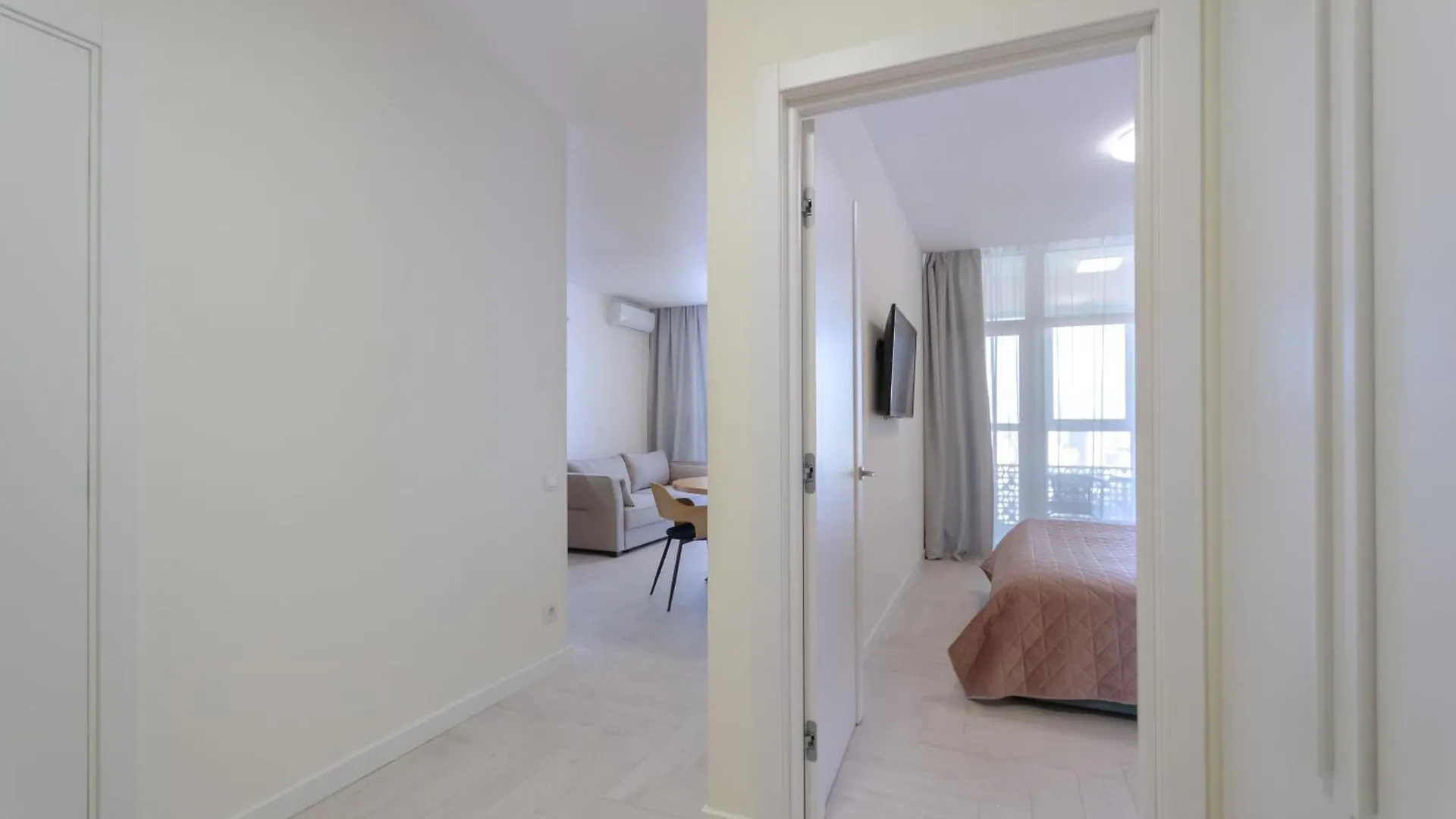 Petrovdom 234-241-86-96 In City View Apartments At Rc Kvartet,Near Central Railway Station Kyiv